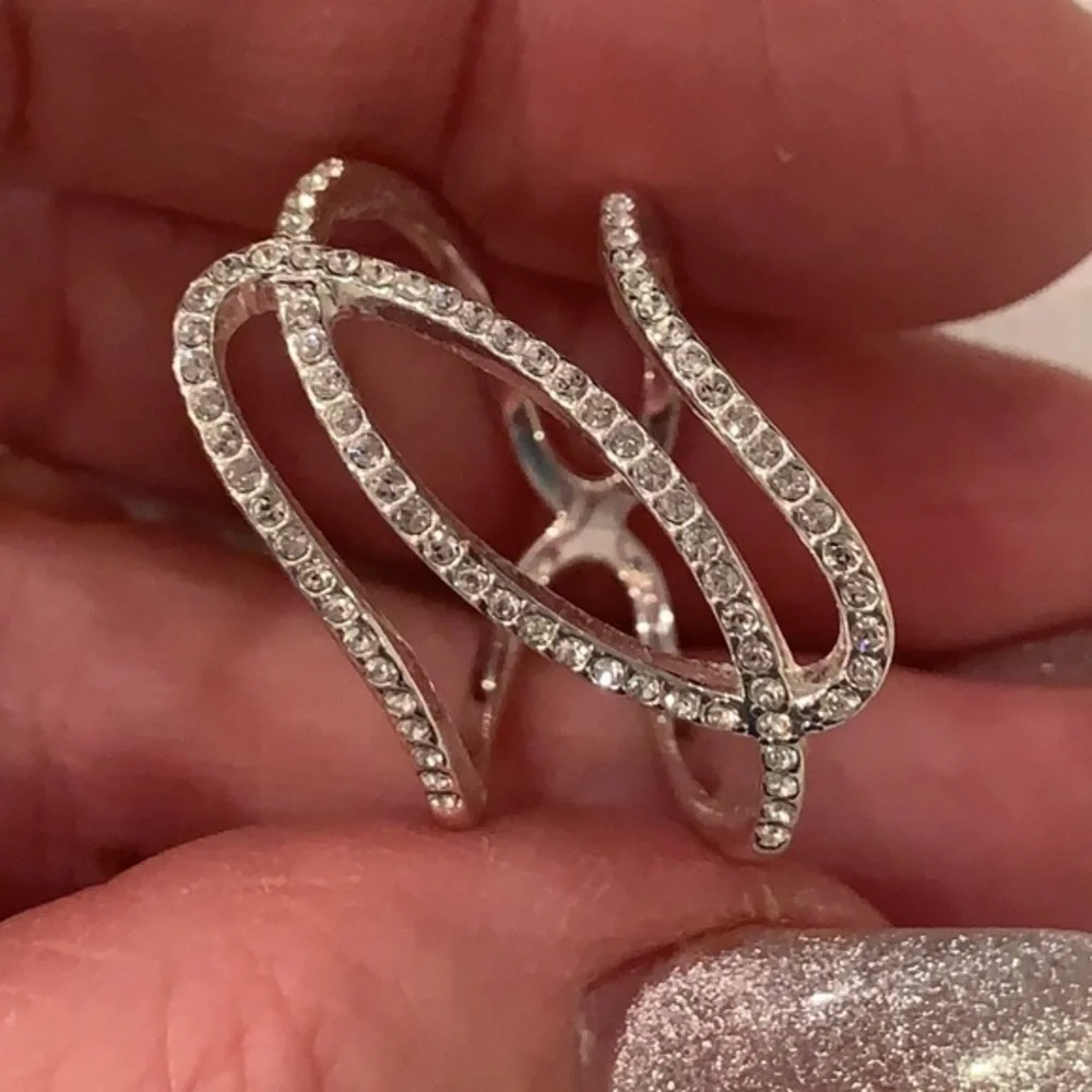 Simple elegant modern classic large swirl rhinestone open work classic silver